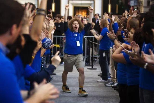 iPhone X掉漆嚴(yán)重到?jīng)]法直視，但更令人心寒的是蘋果的回應(yīng)！